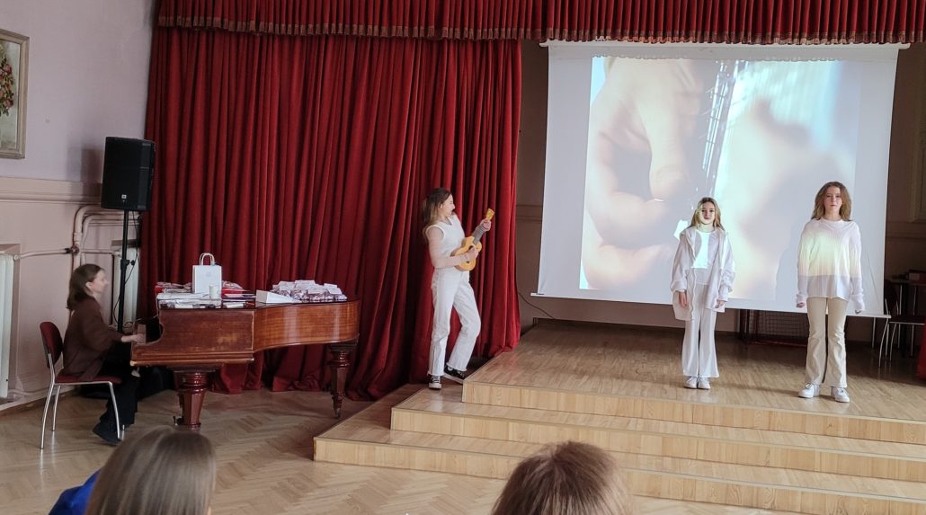 331406658_580496250637274_6826728564546046525_n